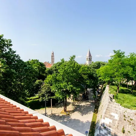 Apartments Jardin Old Town شقة *