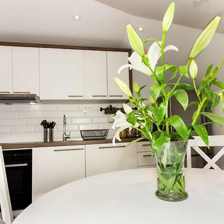 Apartments Jardin Old Town شقة *