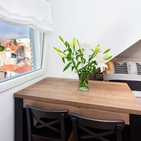 Apartments Jardin Old Town